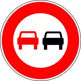 znak drogowy zakaz wyprzedzania poprawnie pokolorowany